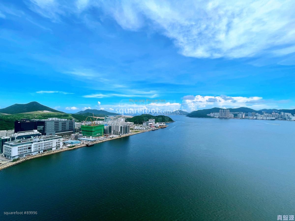 Lp10 Sell 3 Bedrooms , 2 Bathrooms 881 ft²