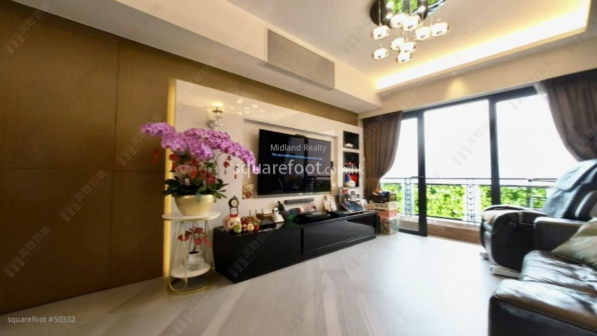 The Palace Sell 3 Bedrooms , 3 Bathrooms 1,039 ft²