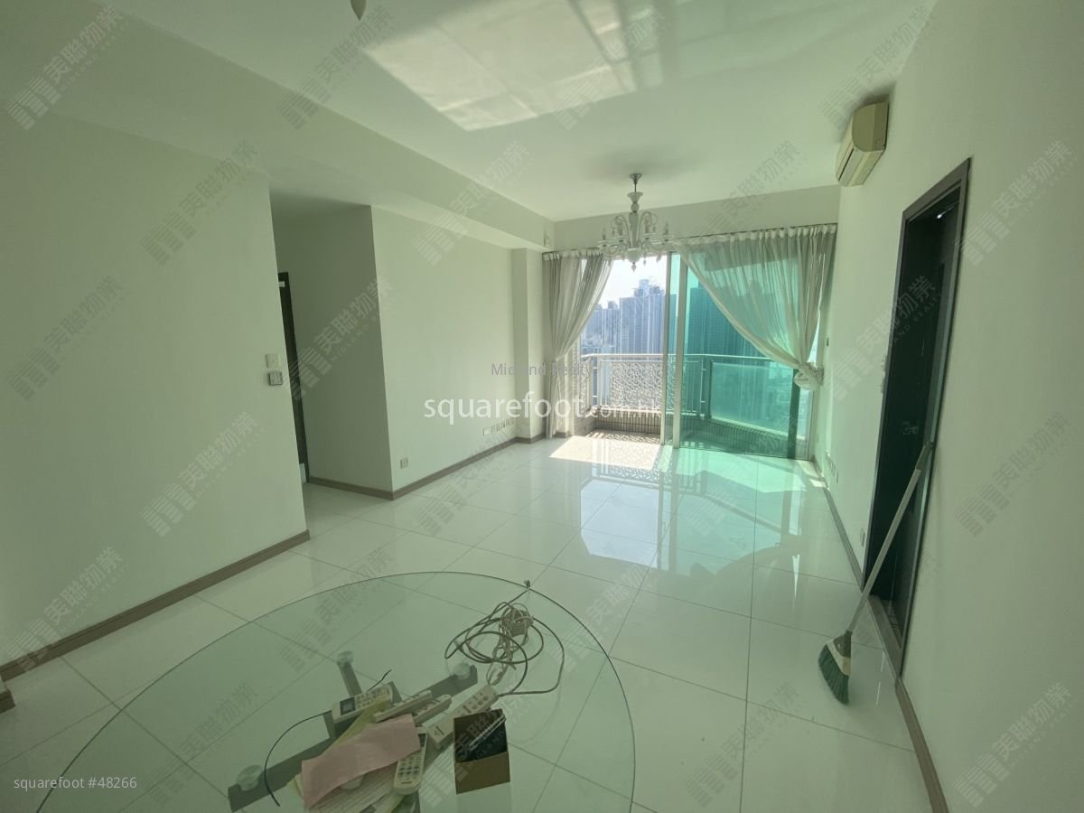 The Sparkle Rental 3 Bedrooms , 3 Bathrooms 803 ft²