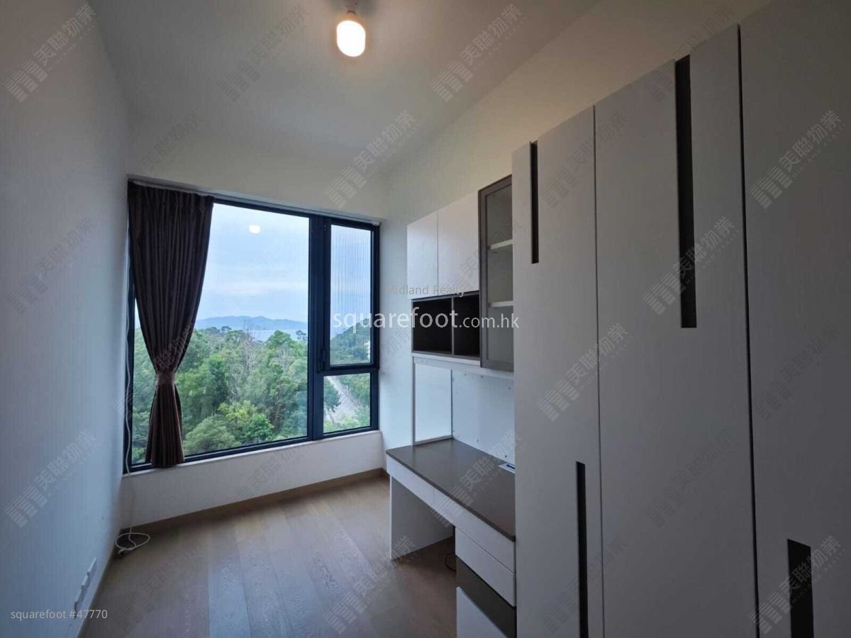 The Entrance Rental 4 Bedrooms , 5+ Bathrooms 1,602 ft²
