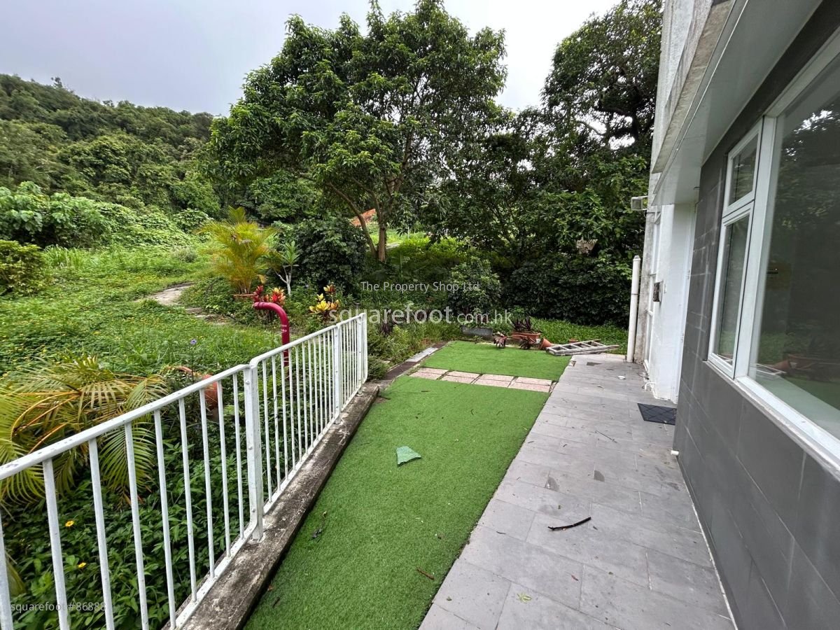 Pak Kong Au Village Sell 4 Bedrooms , 3 Bathrooms 2,100 ft²