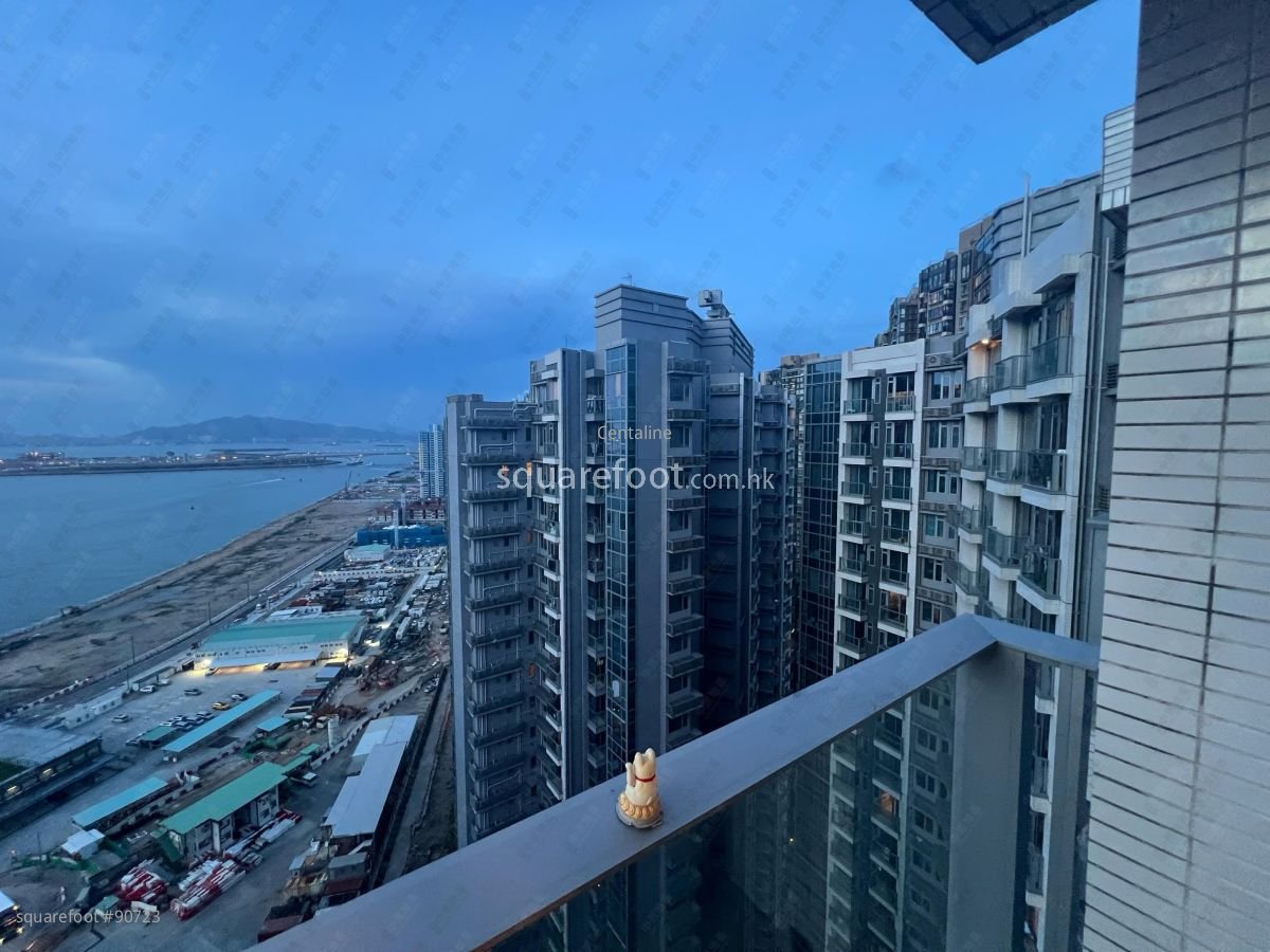 Century Link Rental 3 Bedrooms , 2 Bathrooms 646 ft²