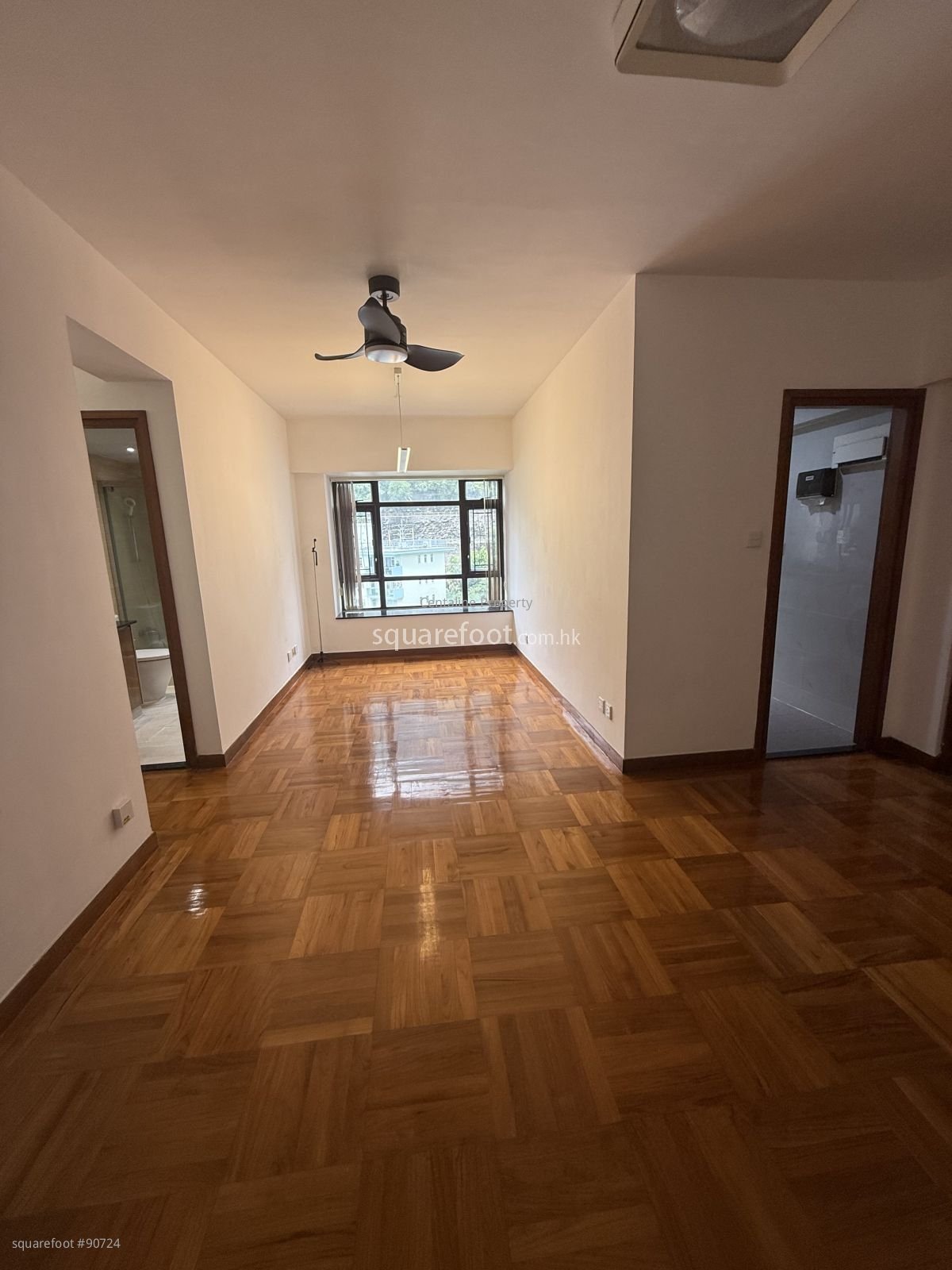 Tycoon Court Sell 3 Bedrooms 692 ft²