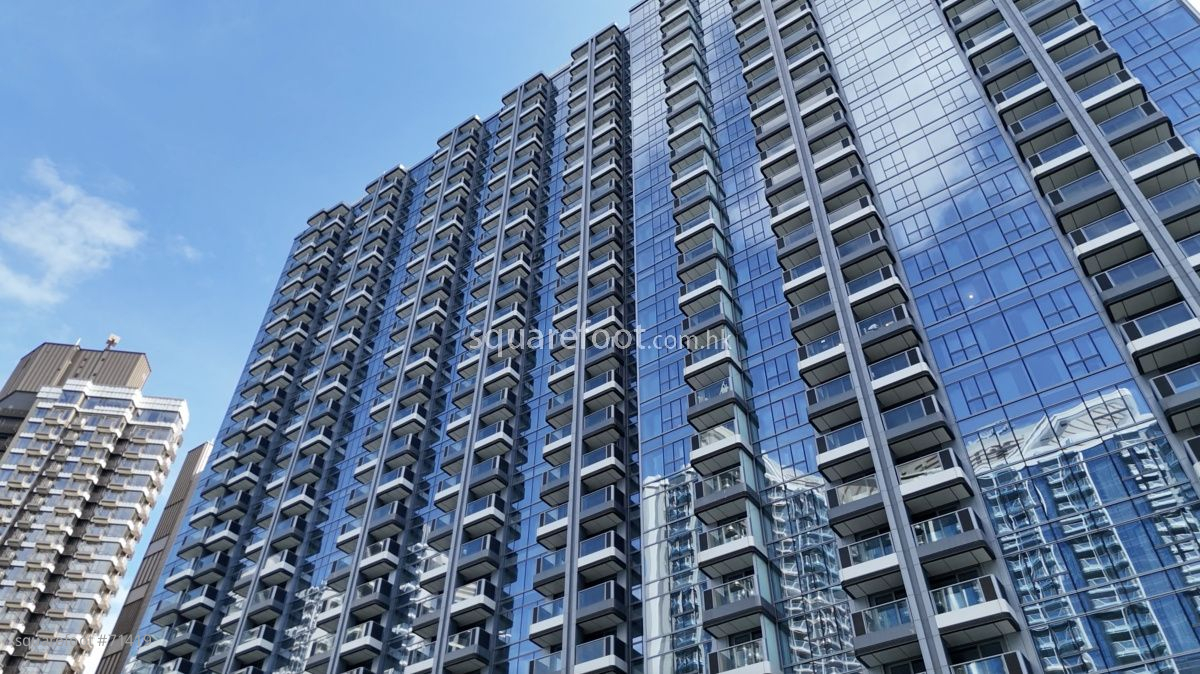 維港．灣畔由中國海外、九龍倉、恒地及嘉華國際合作發展，合共提供2060伙。