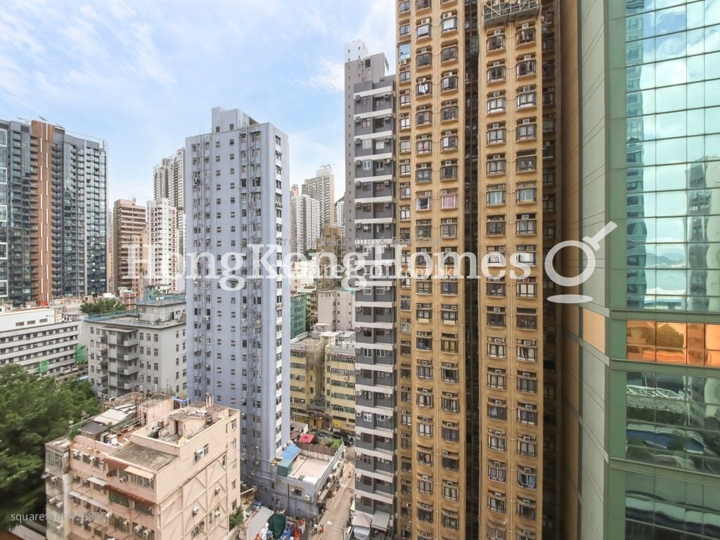 Bohemian House Sell 1 Bedroom , 1 Bathroom 342 ft²
