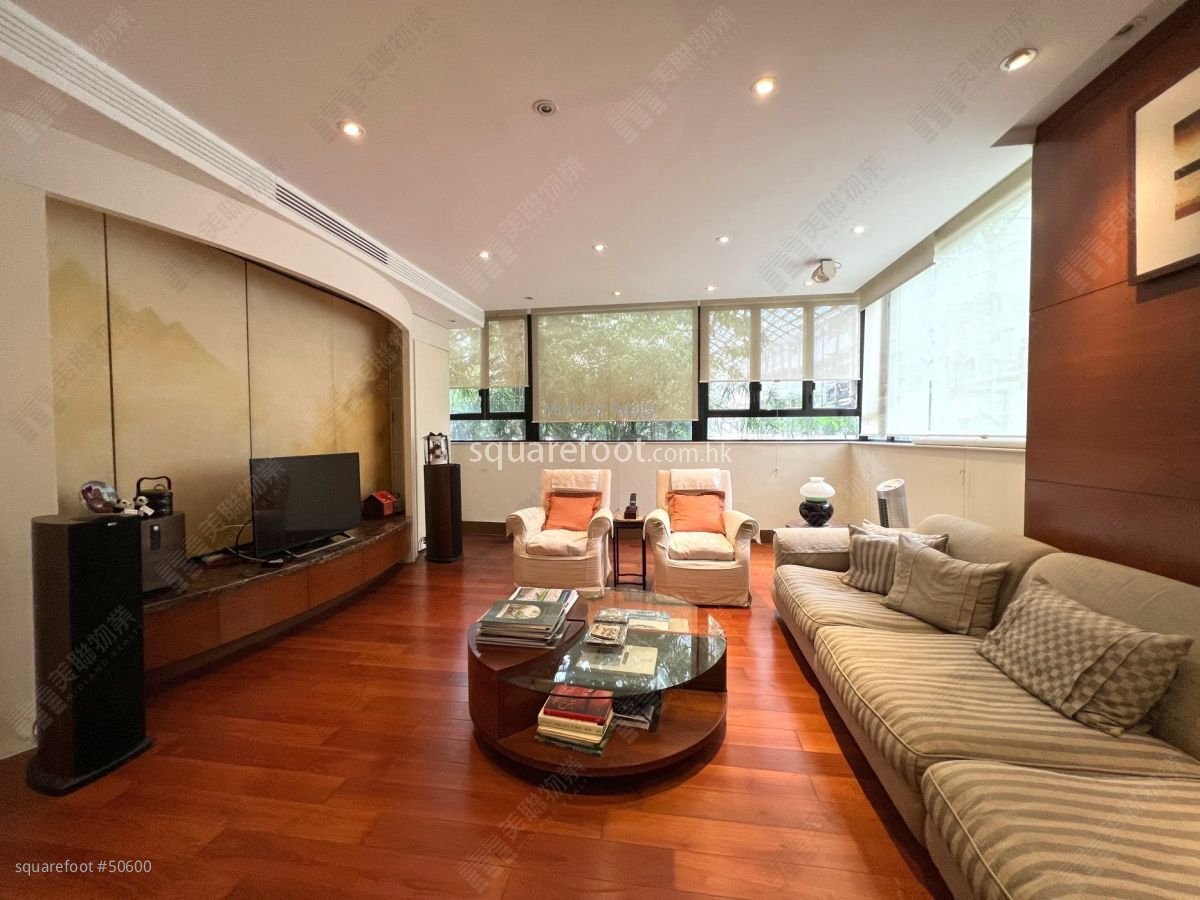 Minton Court Sell 2 Bedrooms 1,020 ft²