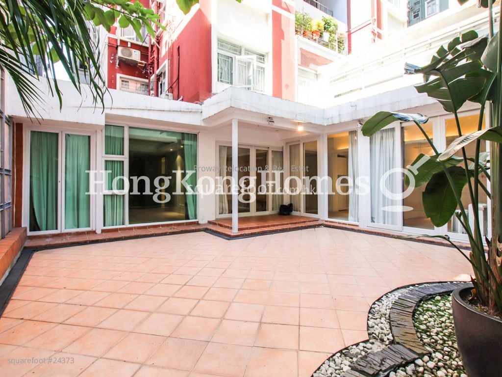 Green Valley Mansion Rental 3 Bedrooms , 2 Bathrooms 1,048 ft²