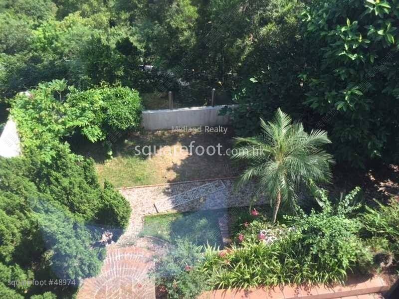 Stanley Knoll Sell 5+ Bedrooms 3,151 ft²