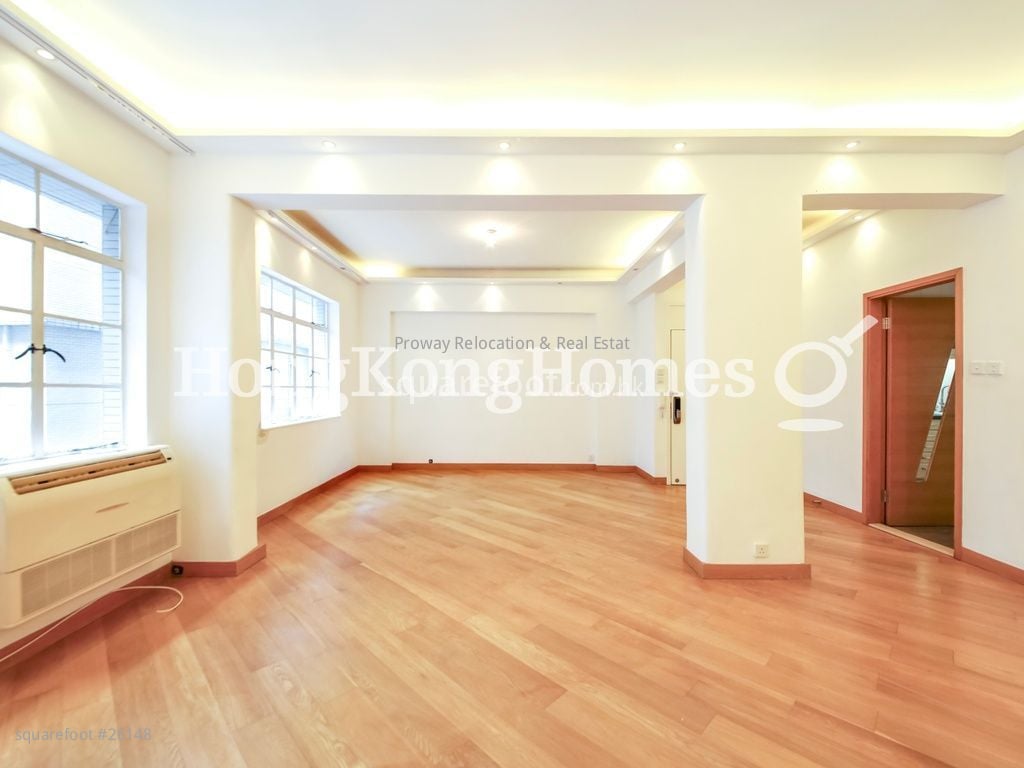 Hong Lok Mansion Sell 2 Bedrooms , 2 Bathrooms 1,100 ft²
