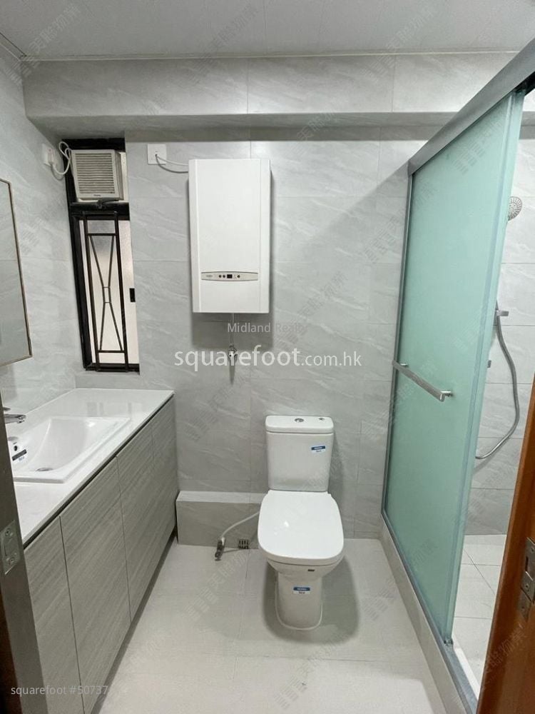 Kornhill Sell 3 Bedrooms , 1 Bathroom 616 ft² Kornhill Sell 3 Bedrooms , 1 Bathroom 616 ft²