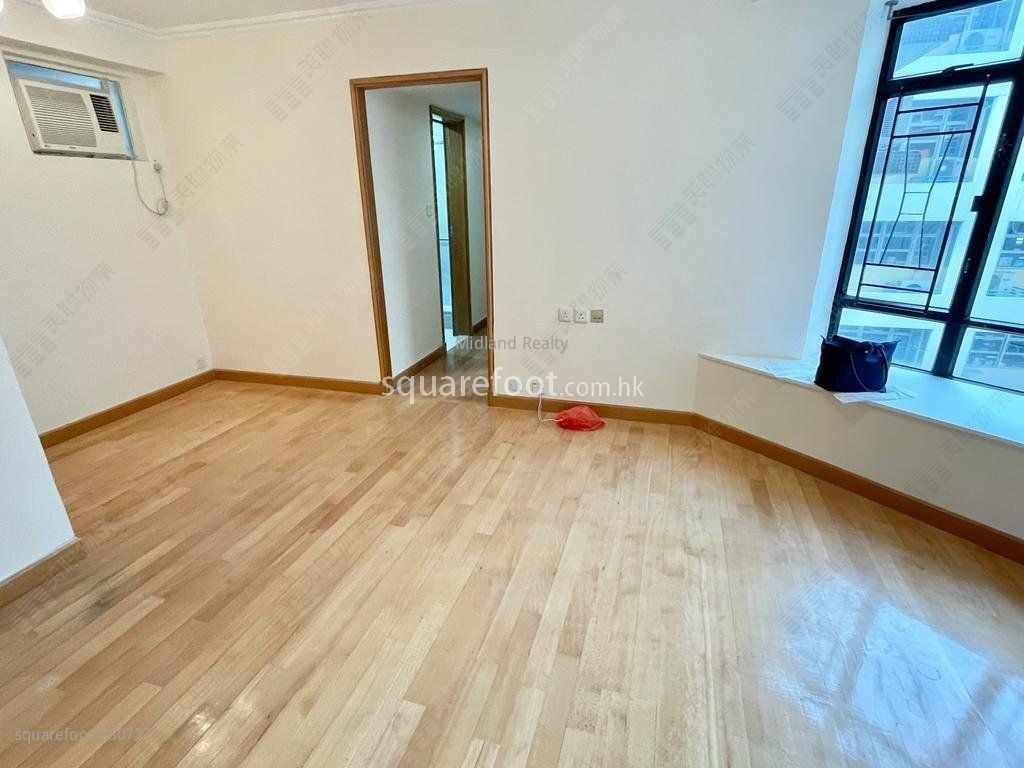 Kornhill Sell 3 Bedrooms , 1 Bathroom 616 ft² Kornhill Sell 3 Bedrooms , 1 Bathroom 616 ft²