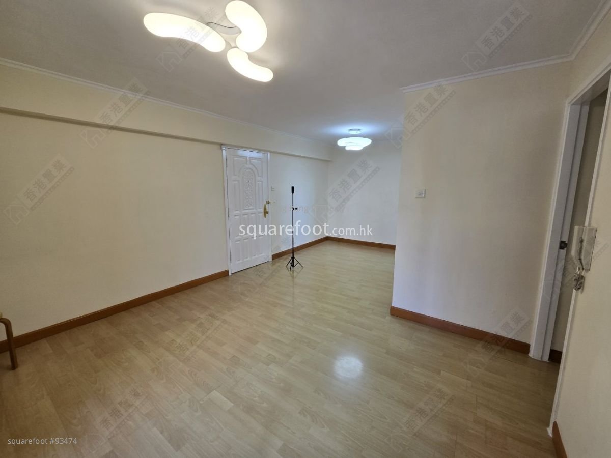 Taikoo Shing Sell 3 Bedrooms , 2 Bathrooms 747 ft² Taikoo Shing Sell 3 Bedrooms , 2 Bathrooms 747 ft²