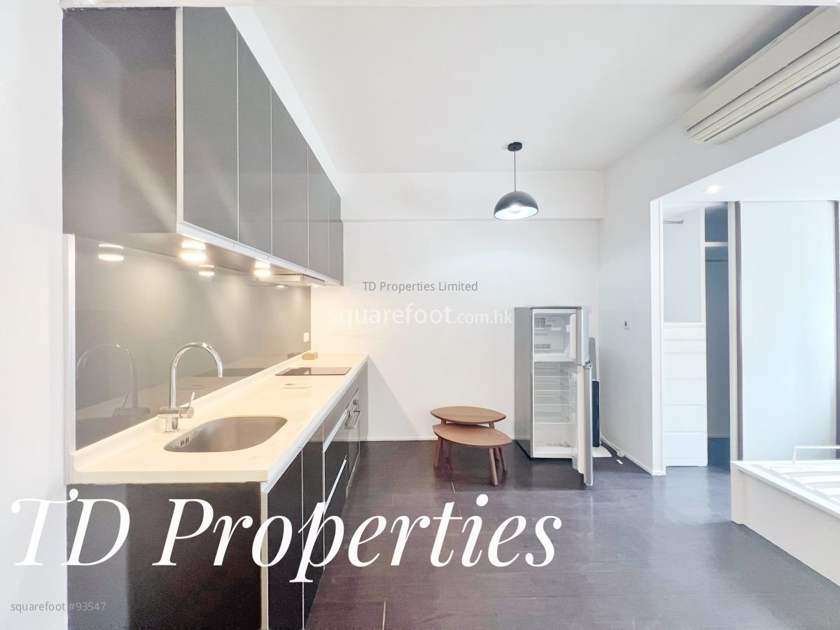 19 Tai Ping Shan Street Sell Studio , 1 Bathroom 297 ft² 19 Tai Ping Shan Street Sell Studio , 1 Bathroom 297 ft²