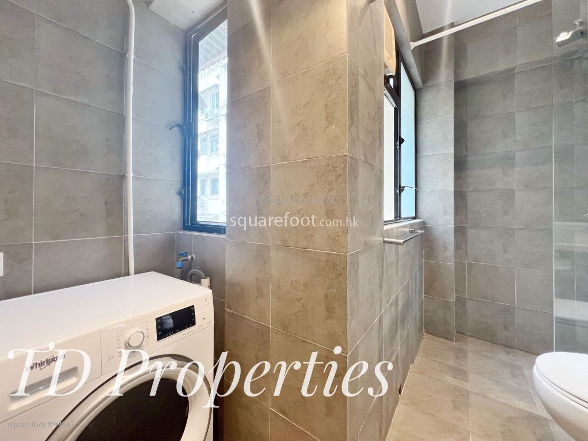 19 Tai Ping Shan Street Sell Studio , 1 Bathroom 297 ft² 19 Tai Ping Shan Street Sell Studio , 1 Bathroom 297 ft²