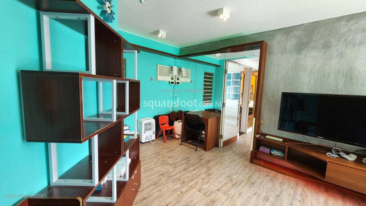 Kingswood Villas Sell 3 Bedrooms , 2 Bathrooms 633 ft² Kingswood Villas Sell 3 Bedrooms , 2 Bathrooms 633 ft²