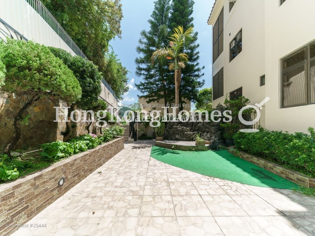 Evergreen Garden Rental 4 Bedrooms , 5+ Bathrooms 2,843 ft²
