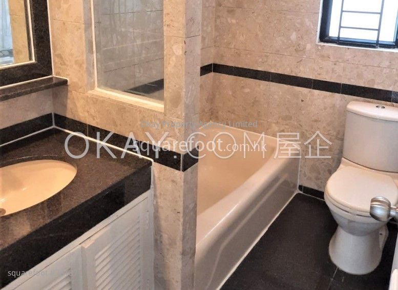 Scenecliff Sell 3 Bedrooms , 2 Bathrooms 942 ft² Scenecliff Sell 3 Bedrooms , 2 Bathrooms 942 ft²