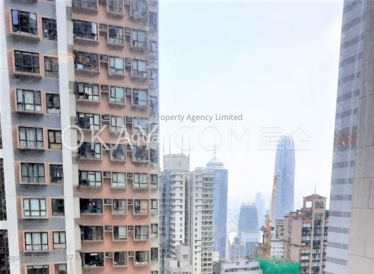 Scenecliff Sell 3 Bedrooms , 2 Bathrooms 942 ft² Scenecliff Sell 3 Bedrooms , 2 Bathrooms 942 ft²