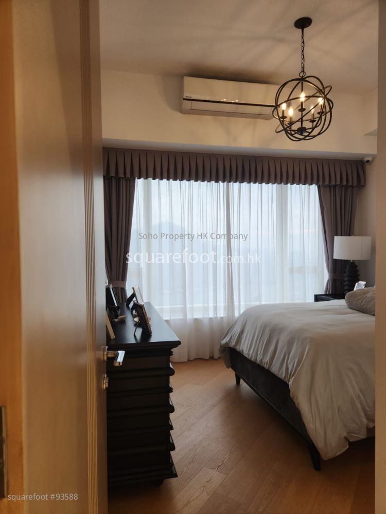 The Masterpiece Sell 3 Bedrooms , 2 Bathrooms 1,713 ft² The Masterpiece Sell 3 Bedrooms , 2 Bathrooms 1,713 ft²