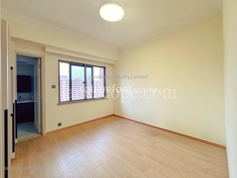 陽明山莊 租盤 3 浴室 2,049 平方呎 陽明山莊 租盤 3 浴室 2,049 平方呎