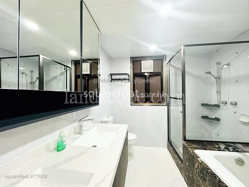 陽明山莊 租盤 3 浴室 2,049 平方呎 陽明山莊 租盤 3 浴室 2,049 平方呎