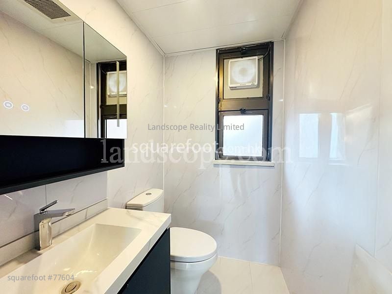 陽明山莊 租盤 3 浴室 2,049 平方呎 陽明山莊 租盤 3 浴室 2,049 平方呎