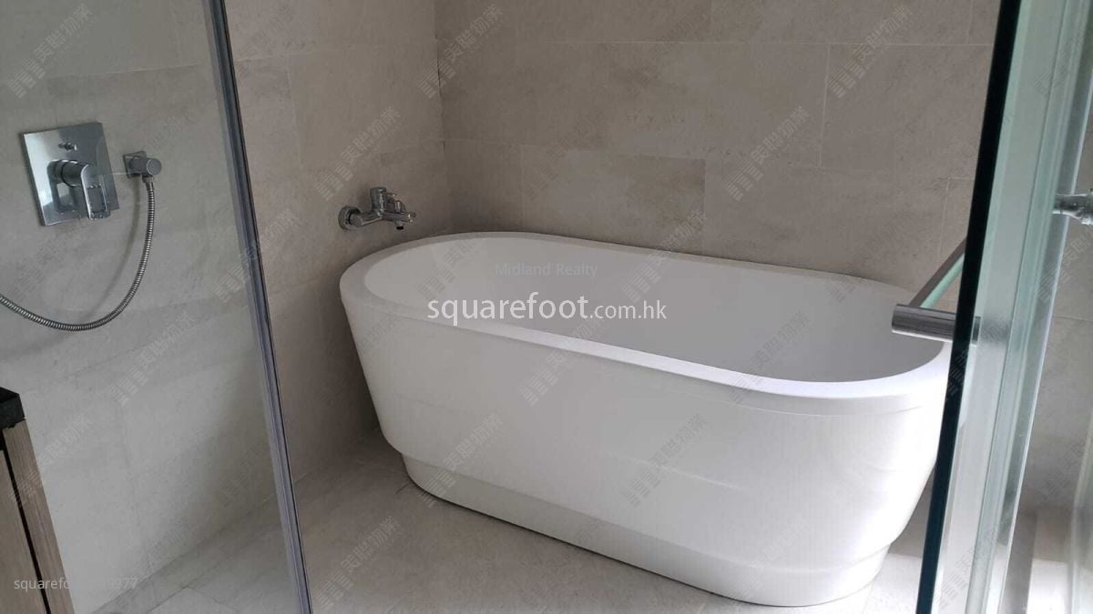 利安閣 售盤 4 房 , 4 浴室 2,480 平方呎 利安閣 售盤 4 房 , 4 浴室 2,480 平方呎