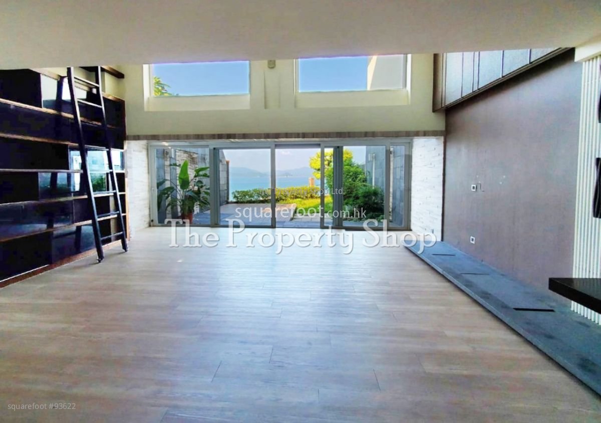 Silverstrand Lodge Sell 3 Bedrooms , 2 Bathrooms 1,893 ft² Silverstrand Lodge Sell 3 Bedrooms , 2 Bathrooms 1,893 ft²