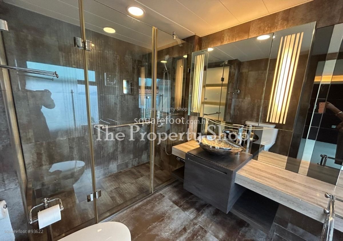 Silverstrand Lodge Sell 3 Bedrooms , 2 Bathrooms 1,893 ft² Silverstrand Lodge Sell 3 Bedrooms , 2 Bathrooms 1,893 ft²