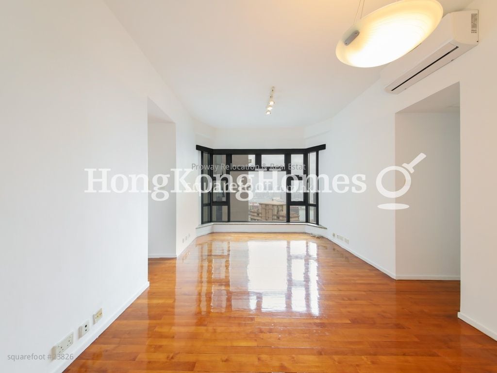 Palatial Crest Rental 2 Bedrooms , 2 Bathrooms 787 ft²