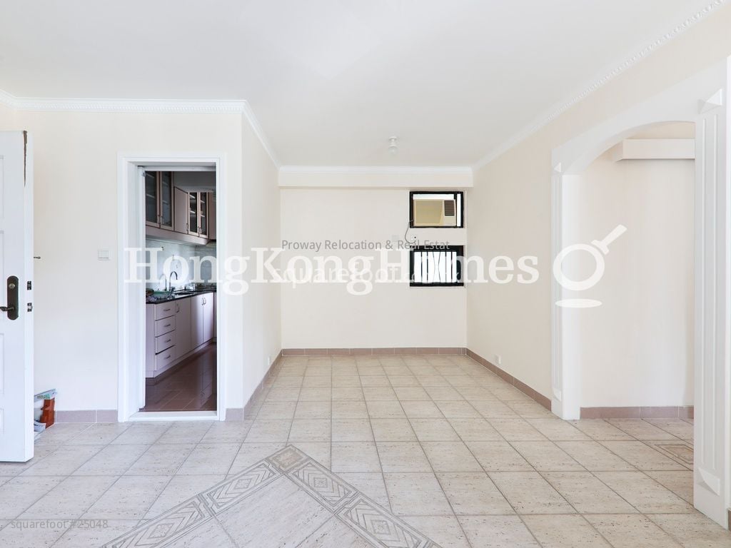 康怡花園 租盤 3 房 , 1 浴室 596 平方呎 康怡花園 租盤 3 房 , 1 浴室 596 平方呎