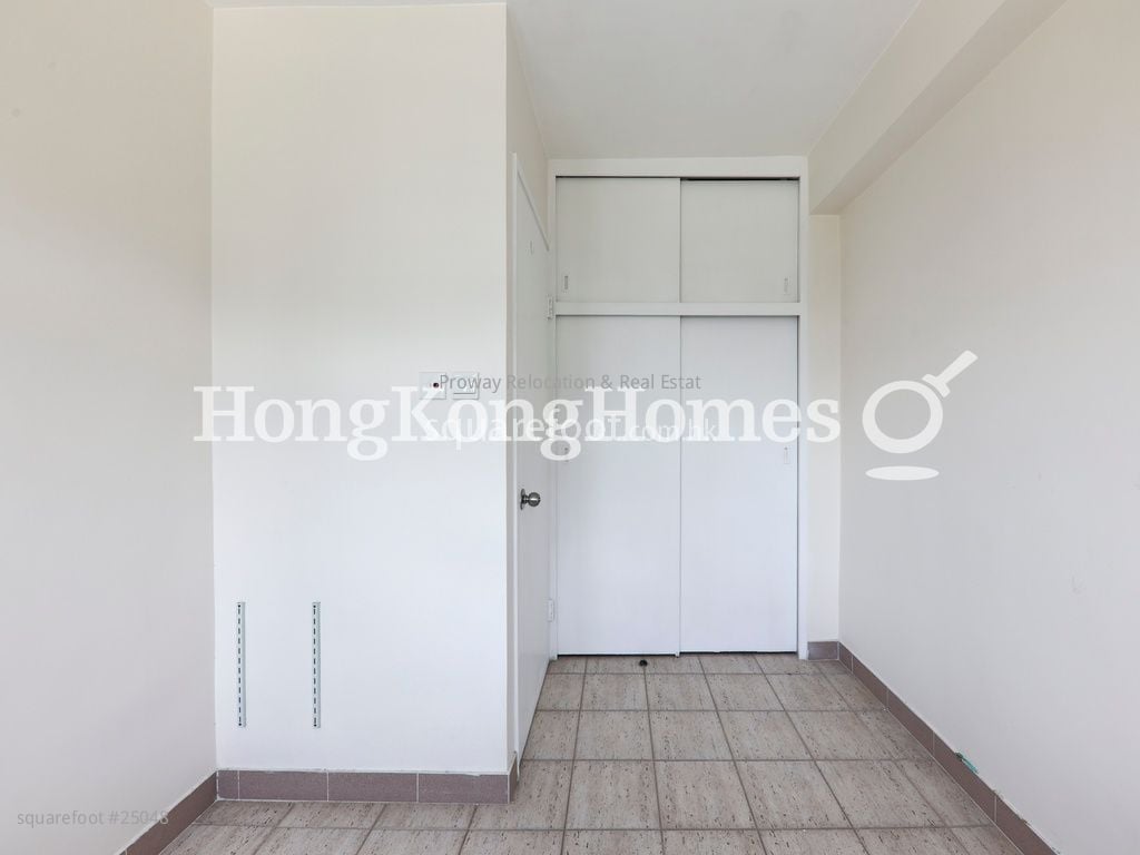 康怡花園 租盤 3 房 , 1 浴室 596 平方呎 康怡花園 租盤 3 房 , 1 浴室 596 平方呎