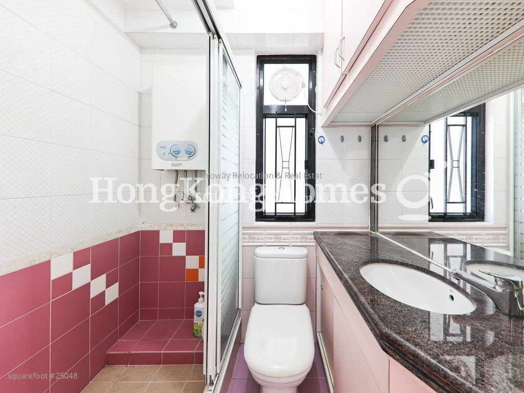 康怡花園 租盤 3 房 , 1 浴室 596 平方呎 康怡花園 租盤 3 房 , 1 浴室 596 平方呎