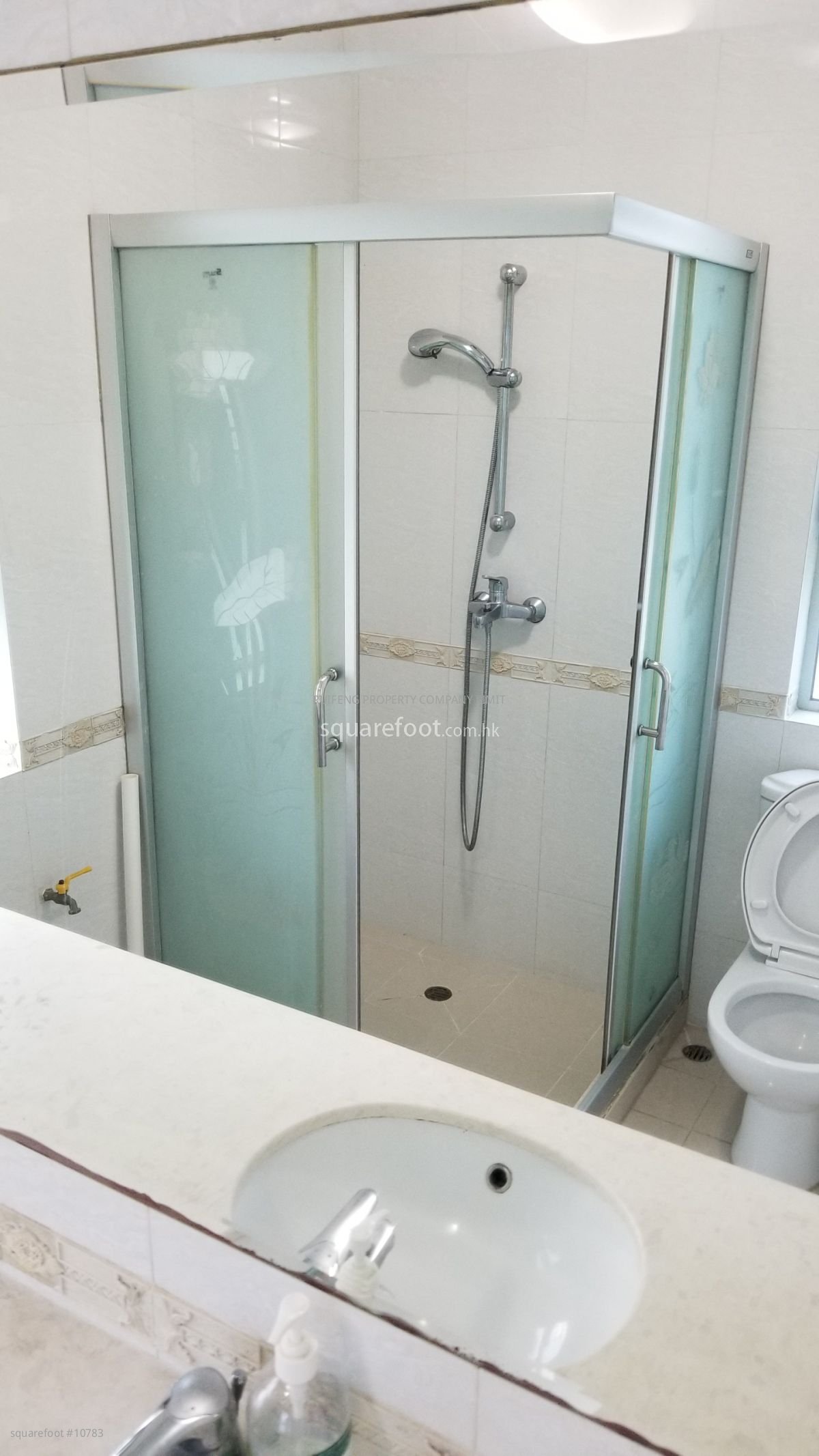 村屋 租盘 3 房 , 1 浴室 1,260 平方尺 村屋 租盘 3 房 , 1 浴室 1,260 平方尺