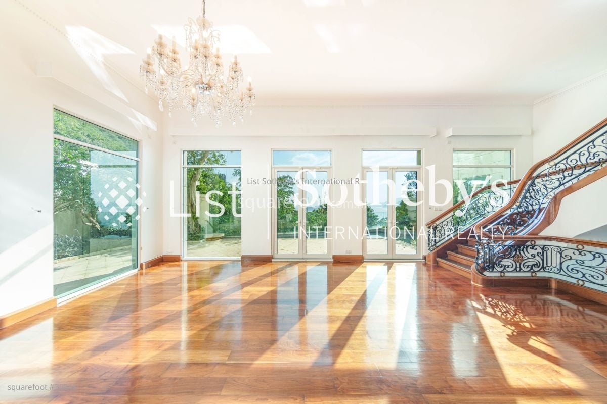 110 Repulse Bay Road Sell 4 Bedrooms , 5+ Bathrooms 4,101 ft²
