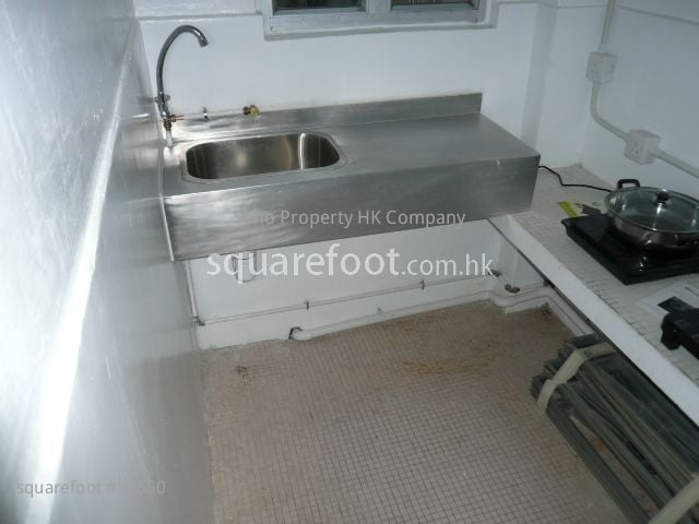 Nos. 99B High Street Whole Block  Sell 5+ Bedrooms , 5+ Bathrooms 2,695 ft² Nos. 99B High Street Whole Block  Sell 5+ Bedrooms , 5+ Bathrooms 2,695 ft²