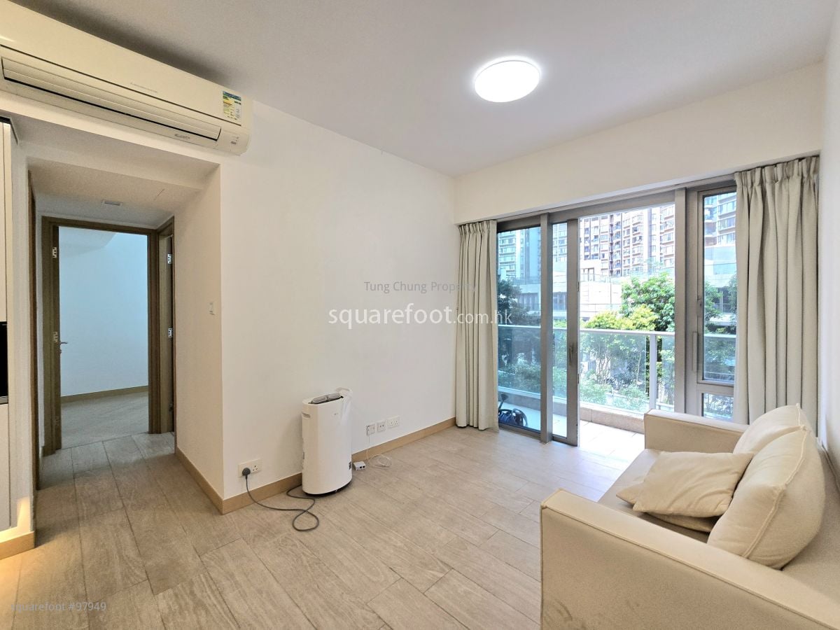 Century Link Rental 2 Bedrooms , 1 Bathroom 445 ft²