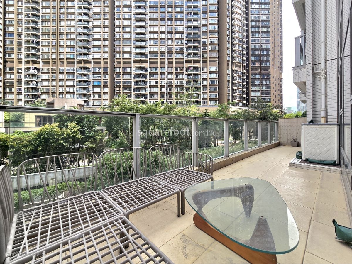Century Link Rental 2 Bedrooms , 1 Bathroom 445 ft²