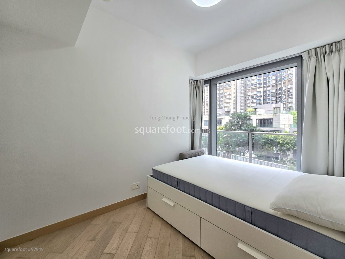 Century Link Rental 2 Bedrooms , 1 Bathroom 445 ft²
