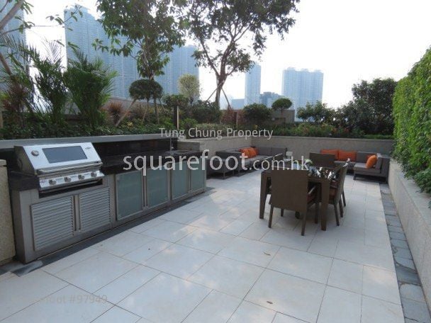 Century Link Rental 2 Bedrooms , 1 Bathroom 445 ft²