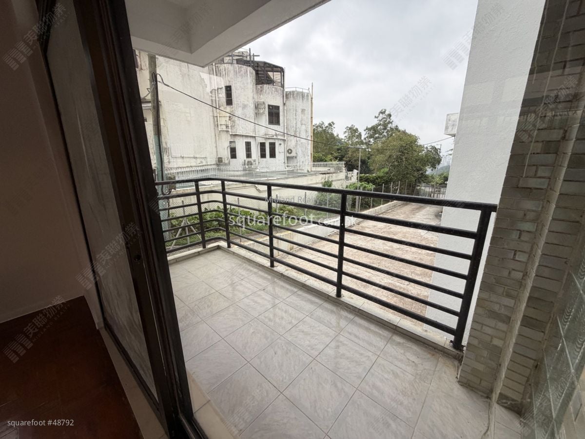 Wan Toi Rental 4 Bedrooms , 1 Bathroom 1,108 ft²