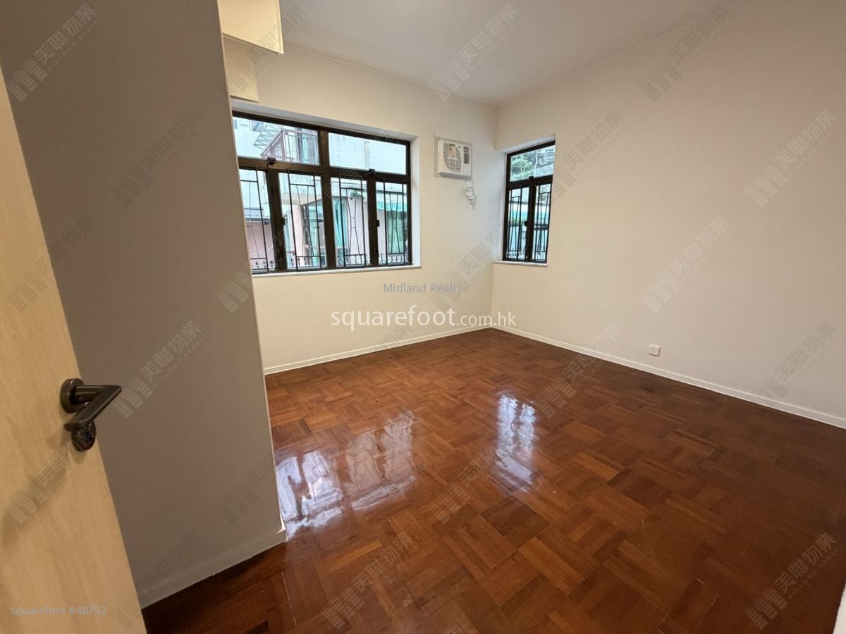 Wan Toi Rental 4 Bedrooms , 1 Bathroom 1,108 ft²