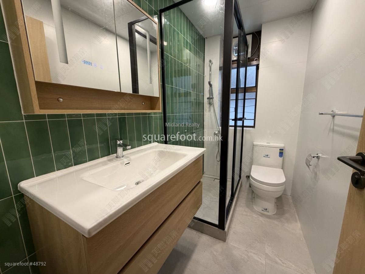Wan Toi Rental 4 Bedrooms , 1 Bathroom 1,108 ft²