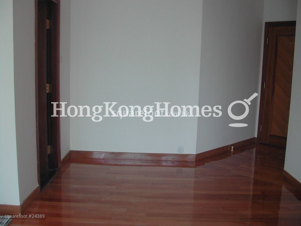 Majestic Park Rental 2 Bedrooms , 1 Bathroom 510 ft²