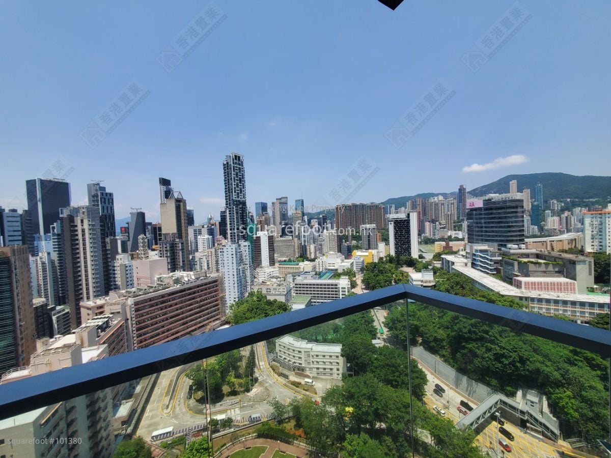 One Wanchai Sell 3 Bedrooms , 2 Bathrooms 856 ft²