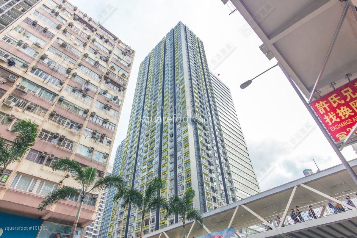 Southorn Garden Sell 2 Bedrooms , 1 Bathroom 426 ft²