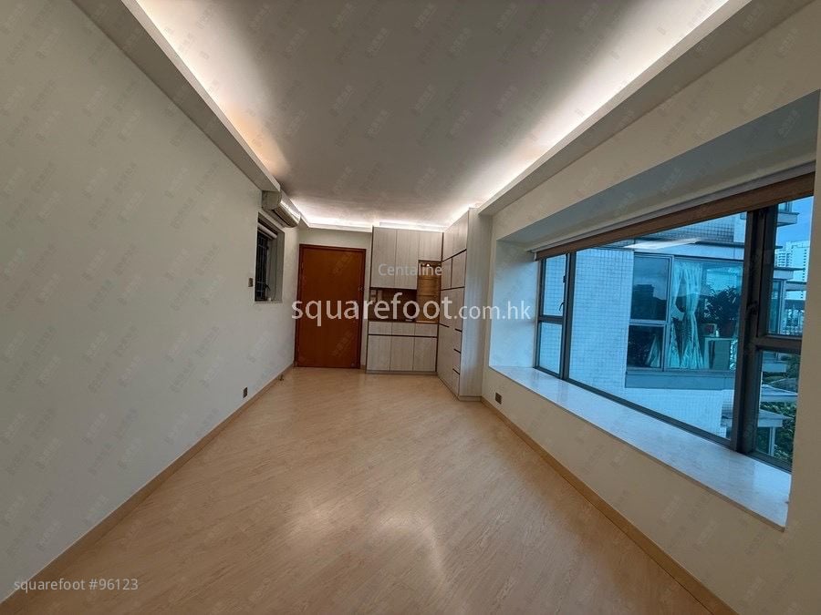 Seaview Crescent Rental 2 Bedrooms , 1 Bathroom 508 ft²